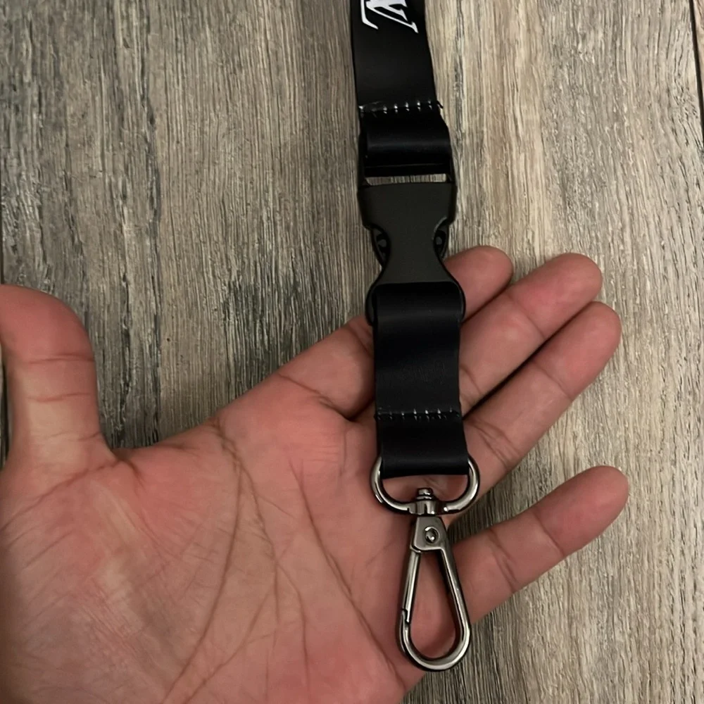 Ribbon LV* lanyard - Picture 5 of 6